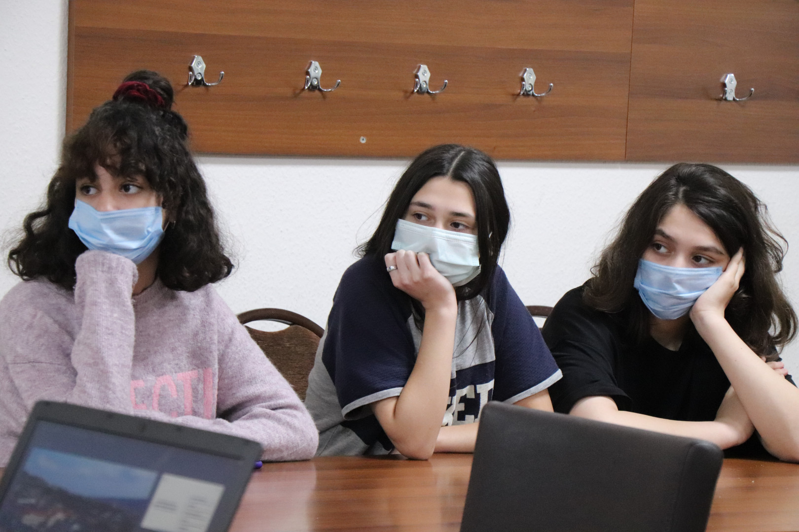  კავკასიის უნივერსიტეტის წარმომადგენლების ვიზიტი დედოფლისწყაროს სასწავლო ცენტრ "სპექტრში"