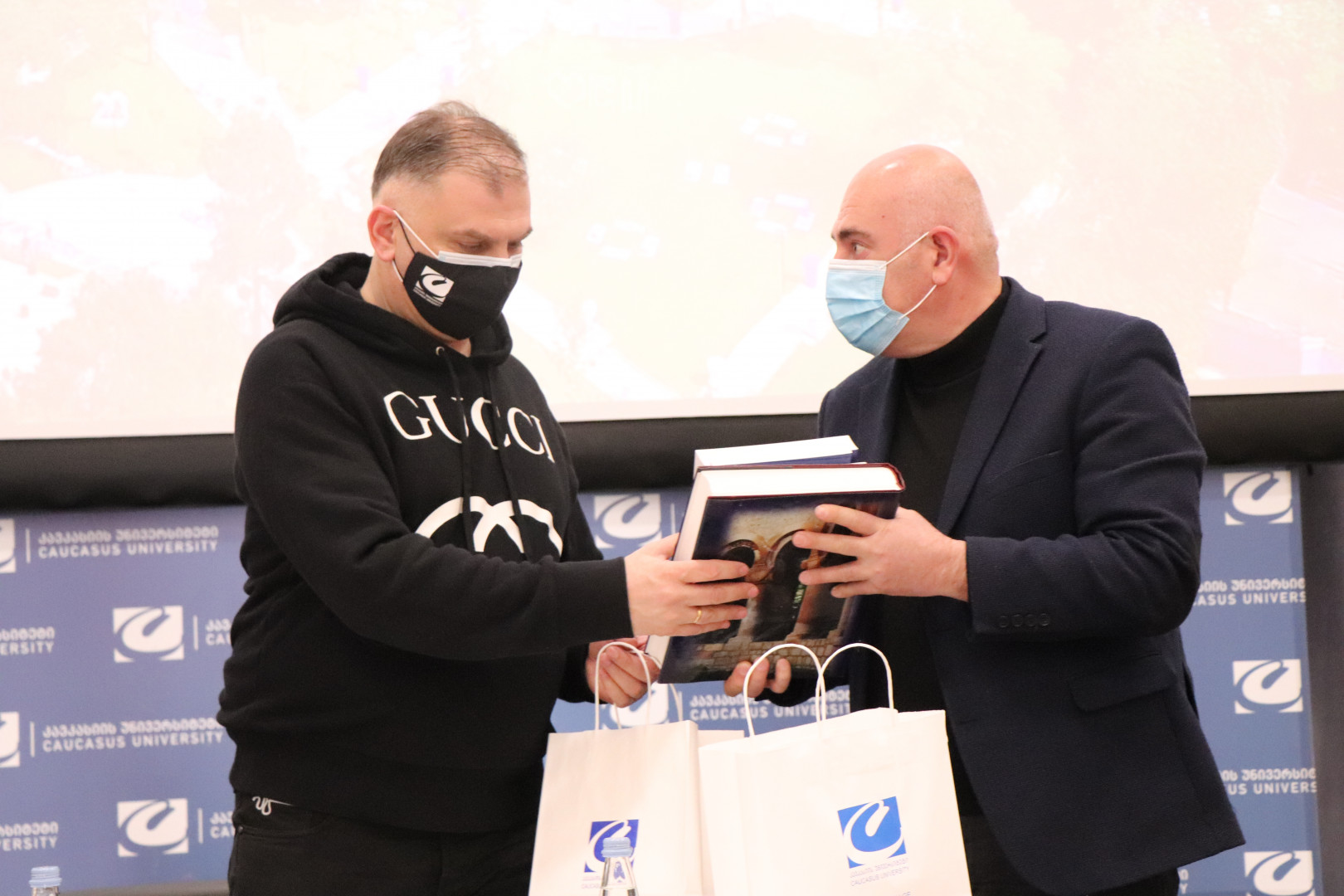  ურთიერთთანამშრომლობის მემორანდუმი კავკასიის უნივერსიტეტსა და ქუთაისის 30-ე საჯარო სკოლას შორის