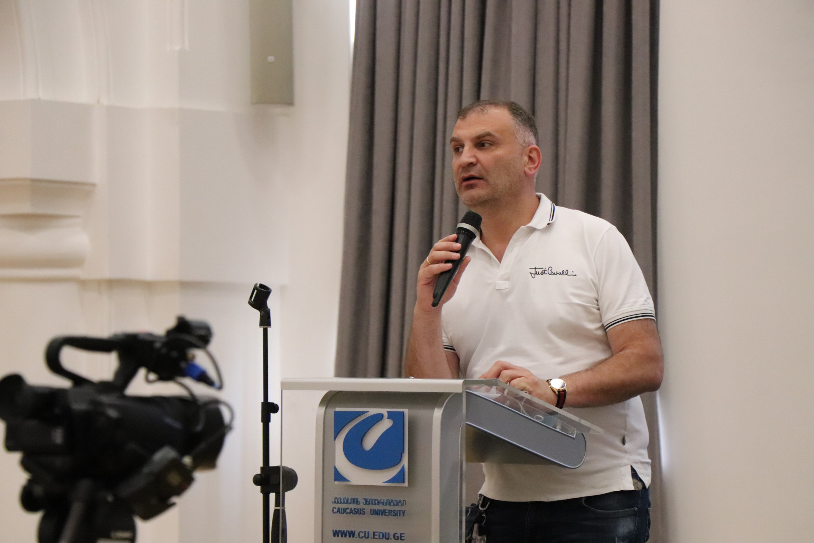 ბექა ჭანტურიას წიგნის "სუბიექტურად ჯანმრთელი" პრეზენტაცია