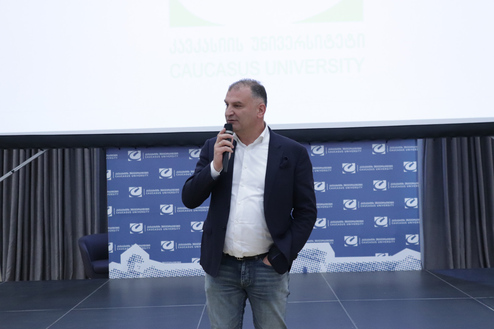 საინფორმაციო შეხვედრა აბიტურიენტებისთვის