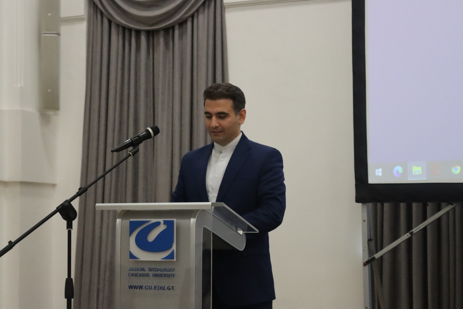 სპარსულენოვანი ტრენინგების სერტიფიკატების გადაცემის მეხუთე ღონისძიება