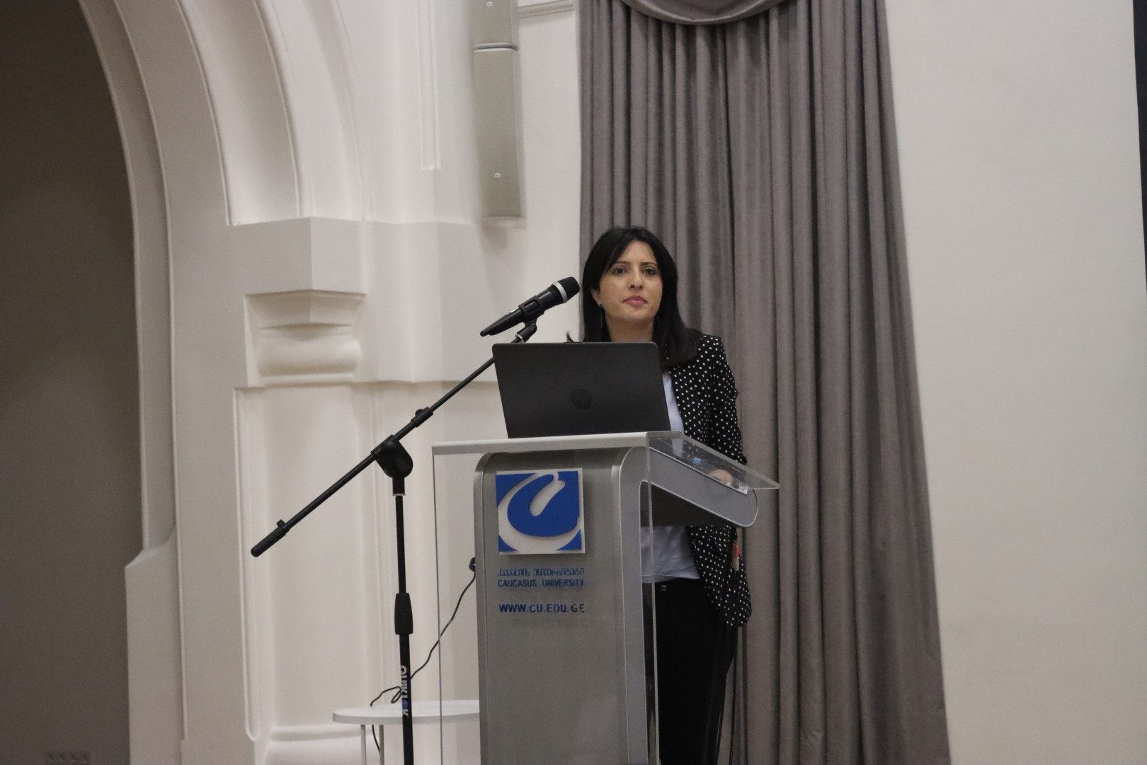 სპარსულენოვანი ტრენინგების სერტიფიკატების გადაცემის მეხუთე ღონისძიება