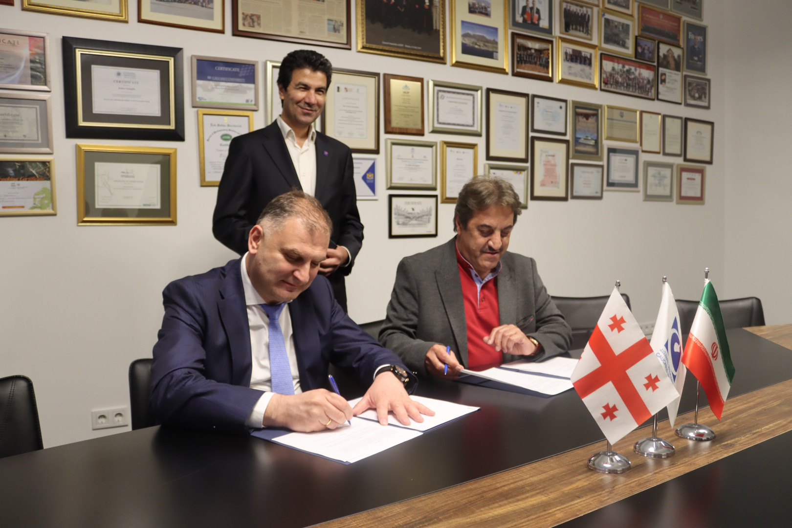 სპარსულენოვანი ტრენინგების სერტიფიკატების გადაცემის მეხუთე ღონისძიება