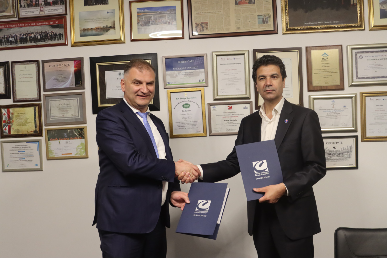 სპარსულენოვანი ტრენინგების სერტიფიკატების გადაცემის მეხუთე ღონისძიება