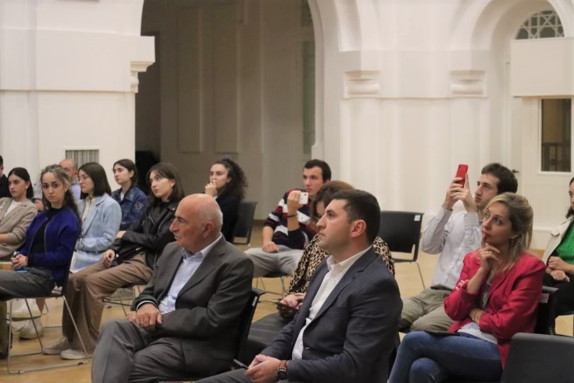 პროექტი „ასწავლე საქართველოსთვის“ 