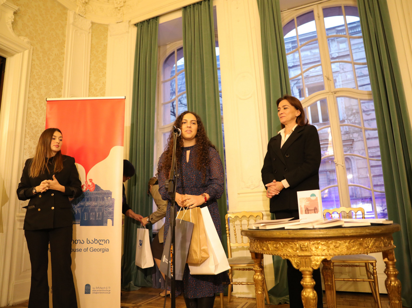 ლიტერატურული კონკურსი „ვილაპარაკოთ აფხაზეთზე“