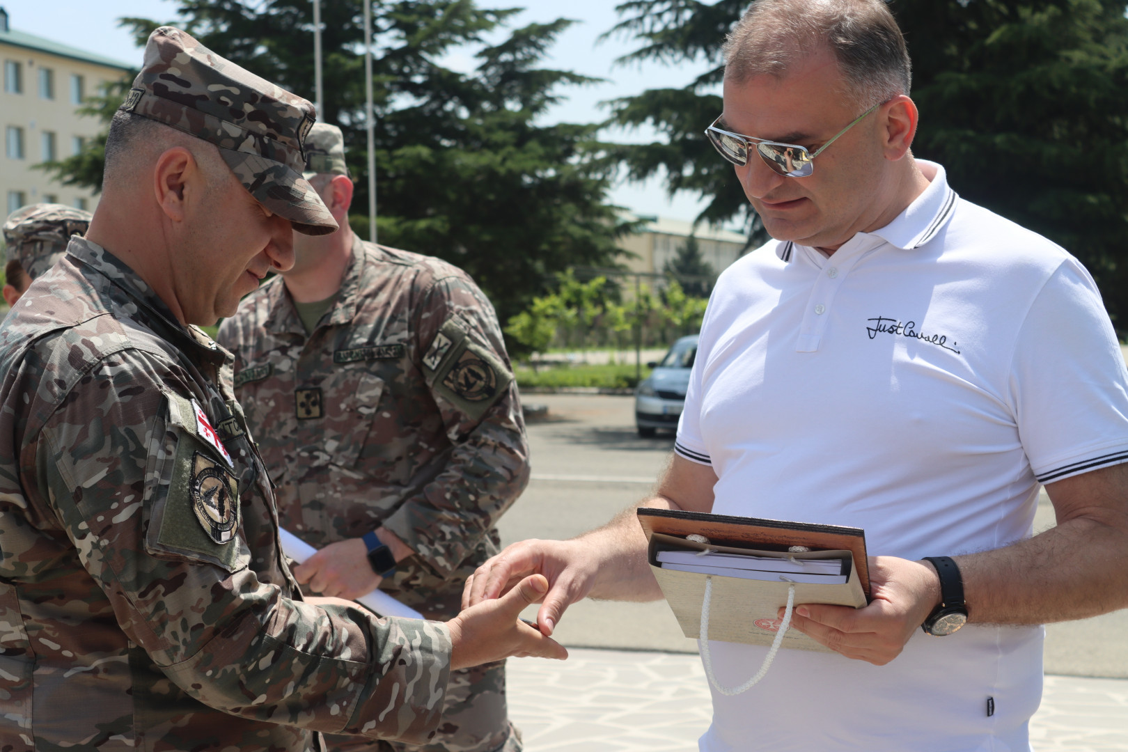 კავკასიის უნივერსიტეტის სტუდენტების ვიზიტი ვაზიანში სამხედრო ბაზაზე