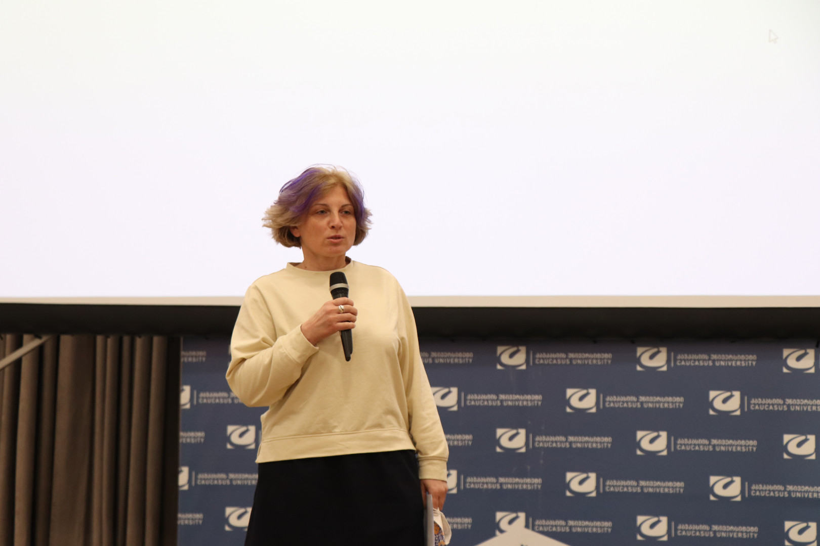 აბიტურიენტებისთვის კონკურსი - ლოგიკური თამაშების ლიგა - ჩატარდა