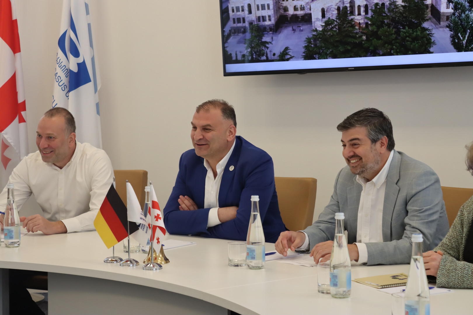 პანელური დისკუსია ლოგისტიკასა და მიწოდების ჯაჭვში მიმდინარე გამოწვევებსა და შესაძლო გადაწყვეტილებებზე