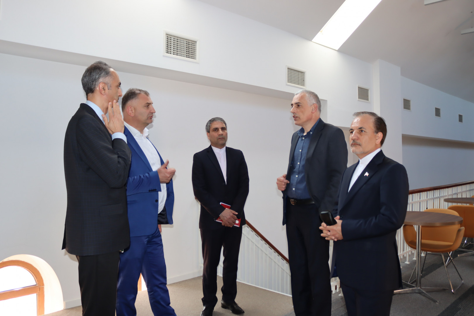 ირანის ისლამური რესპუბლიკის ელჩისა და კულტურის ატაშეს ვიზიტი კავკასიის უნივერსიტეტში
