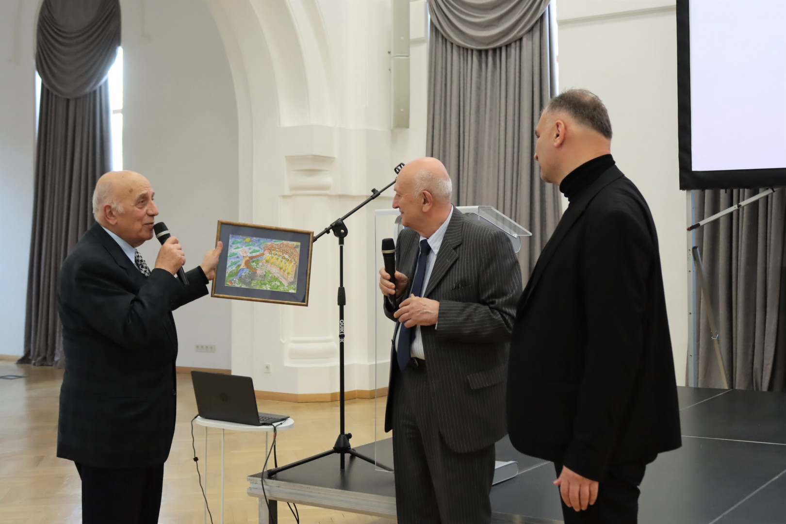 პროფესორ გურამ ლეჟავას სახელობის აუდიტორიის გახსნა