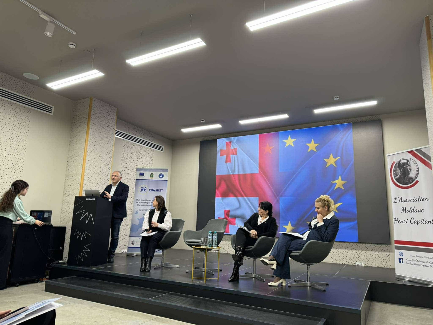  მეცნიერების საერთაშორისო დღისადმი მიძღვნილი კონფერენცია მოლდოვას სახელმწიფო უნივერსიტეტში