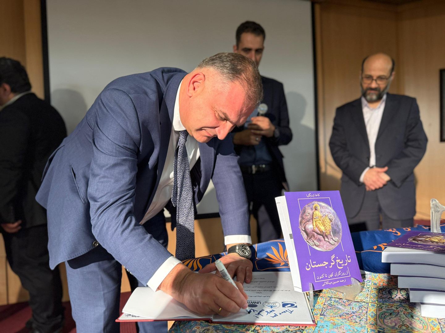 CU-ის პრეზიდენტის, კახა შენგელიას, წიგნის „საქართველოს ისტორიის“ პრეზენტაცია ირანში