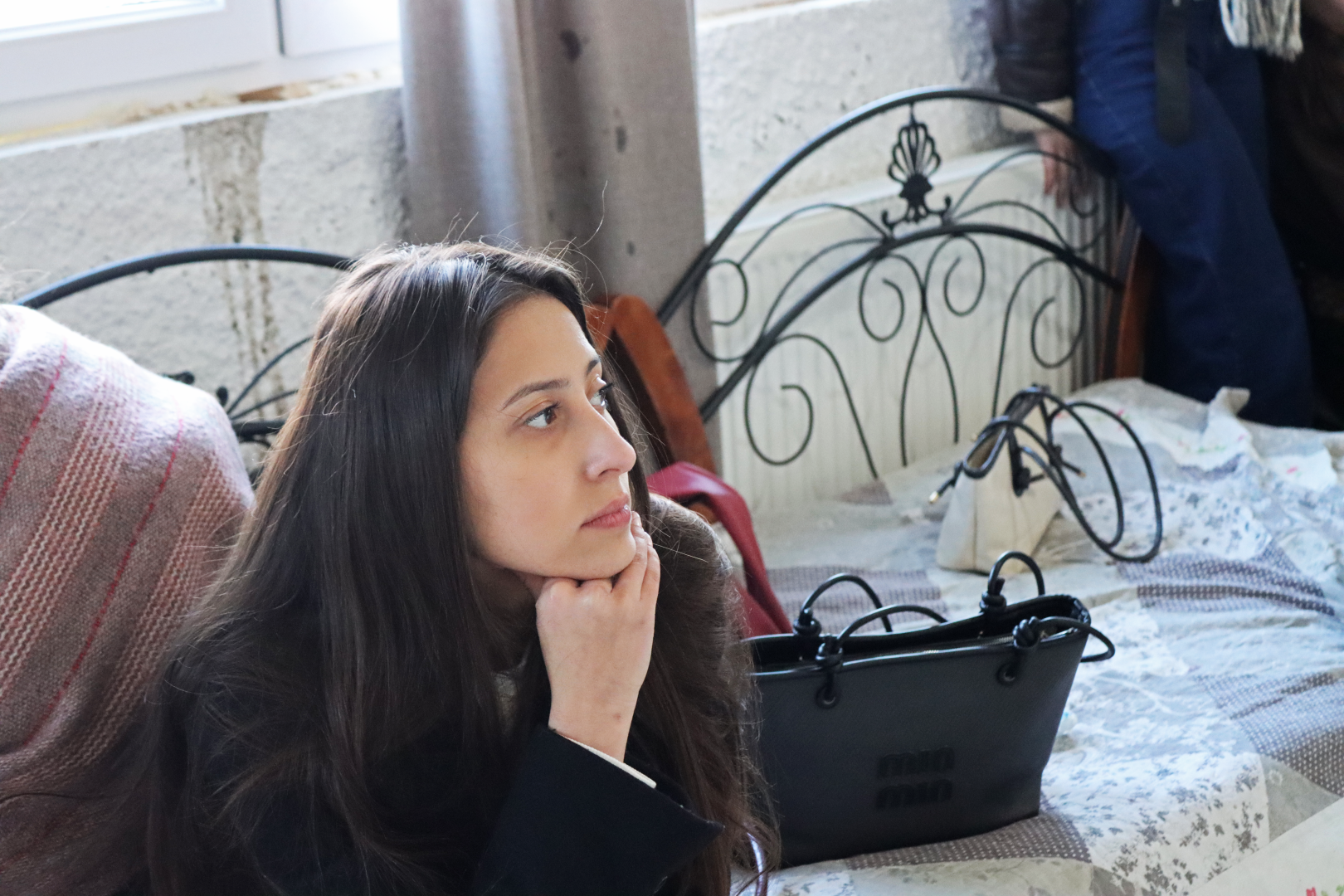 კავკასიის განათლების სკოლის სტუდენტები ამონაშვილის აკადემიას ესტუმრნენ