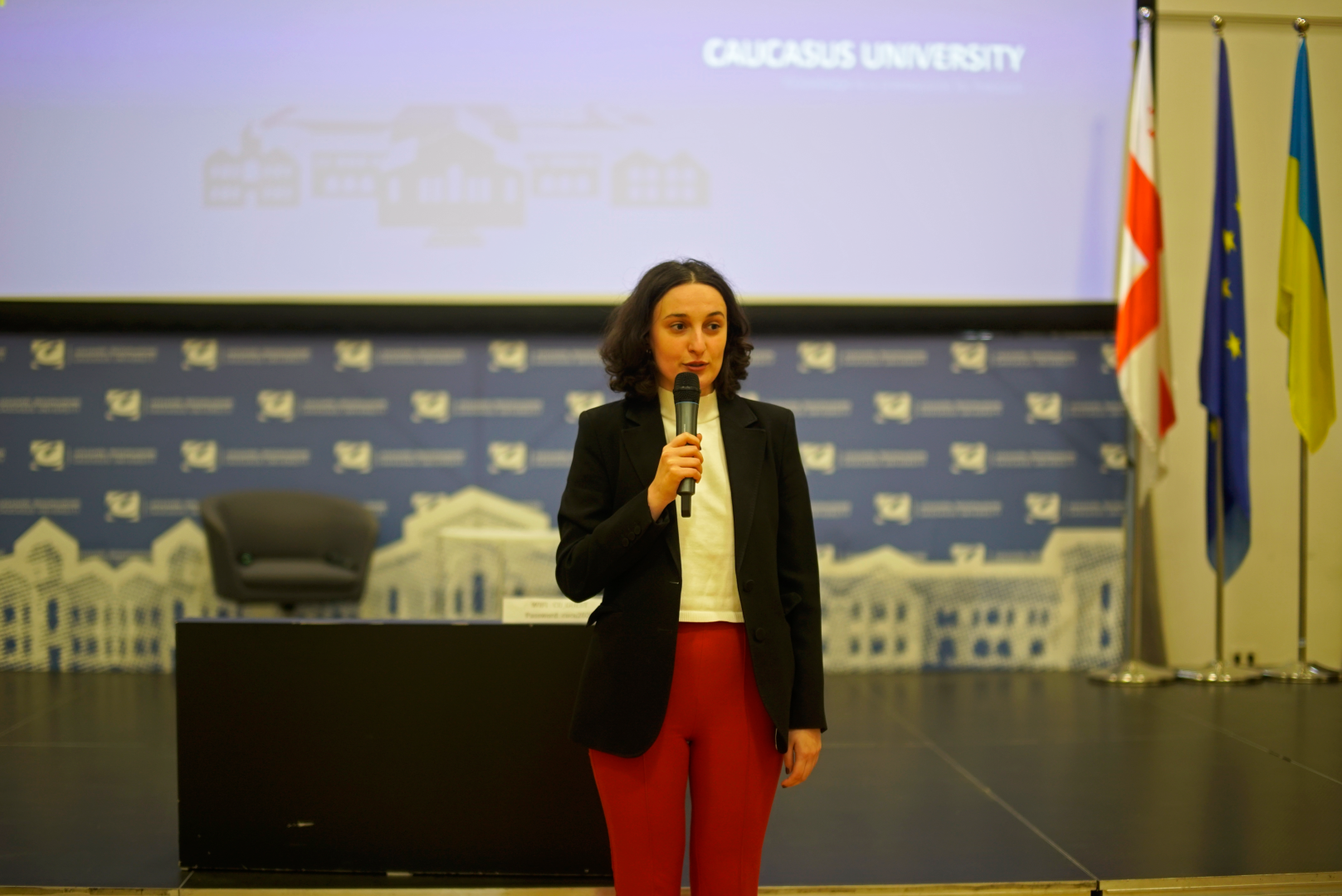 კავკასიის უნივერსიტეტში მედიცინის პროგრამის საერთაშორისო სტუდენტებისათვის საორიენტაციო შეხვედრები გრძელდება