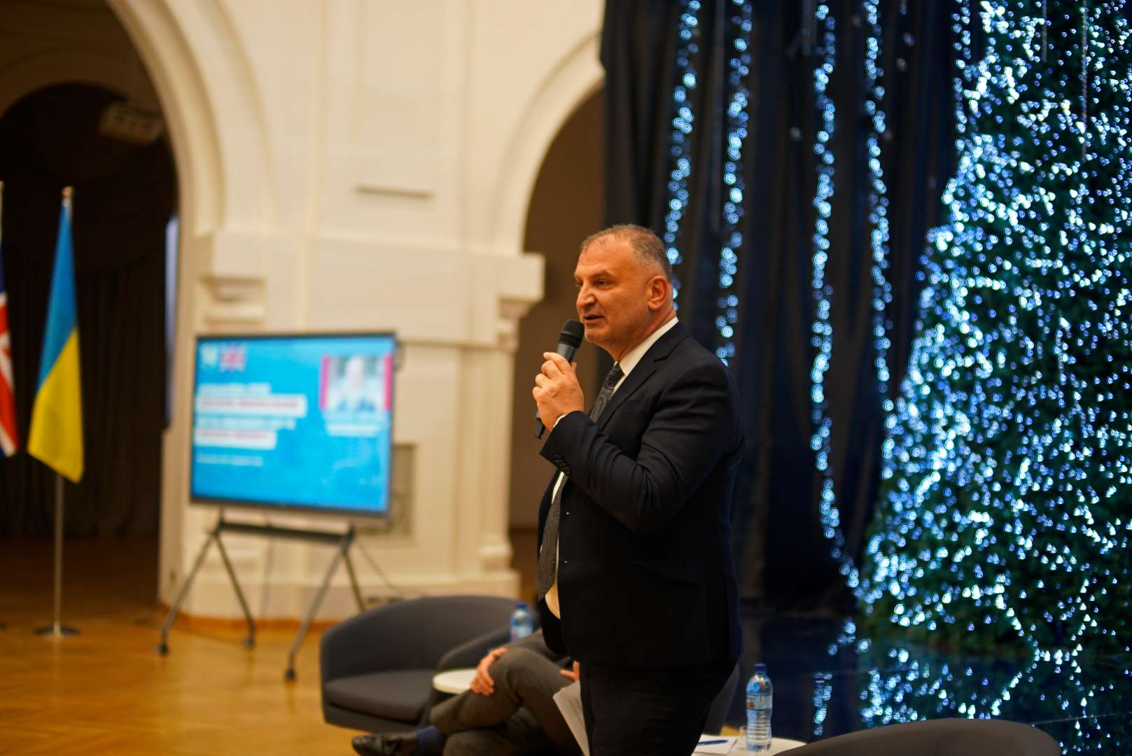 ბრიტანეთის ელჩის ვიზიტი კავკასიის უნივერსიტეტში