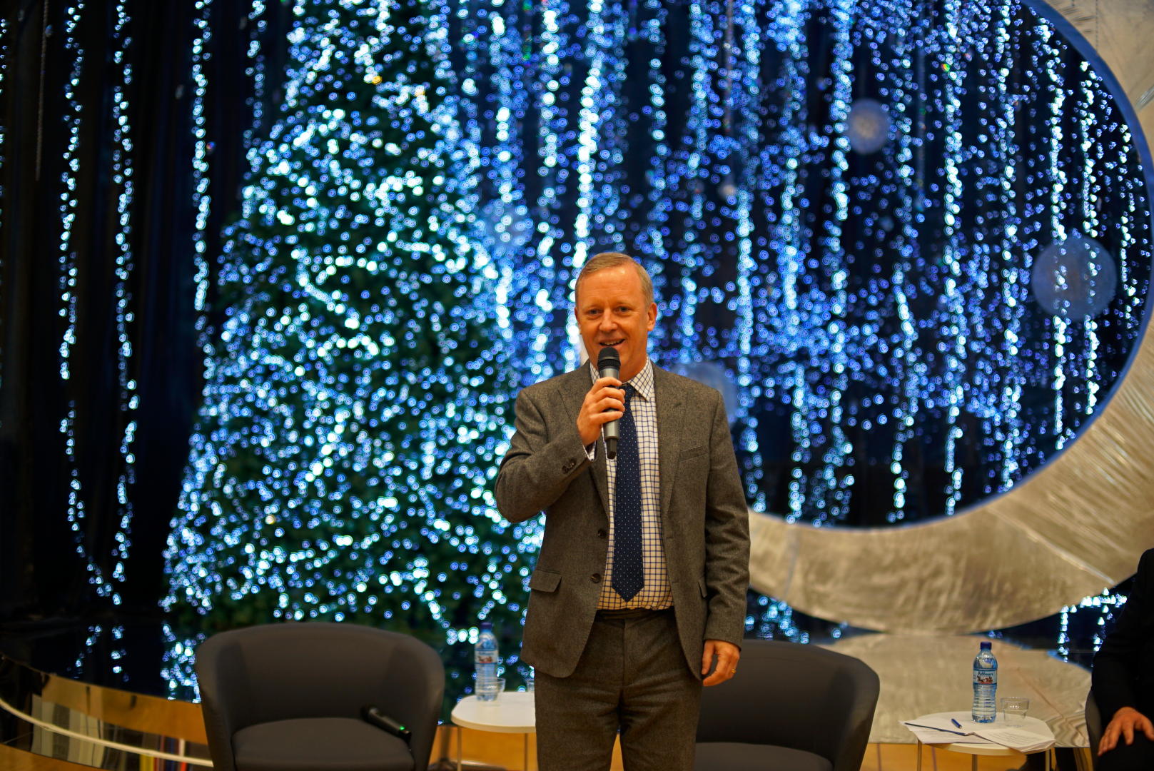 ბრიტანეთის ელჩის ვიზიტი კავკასიის უნივერსიტეტში