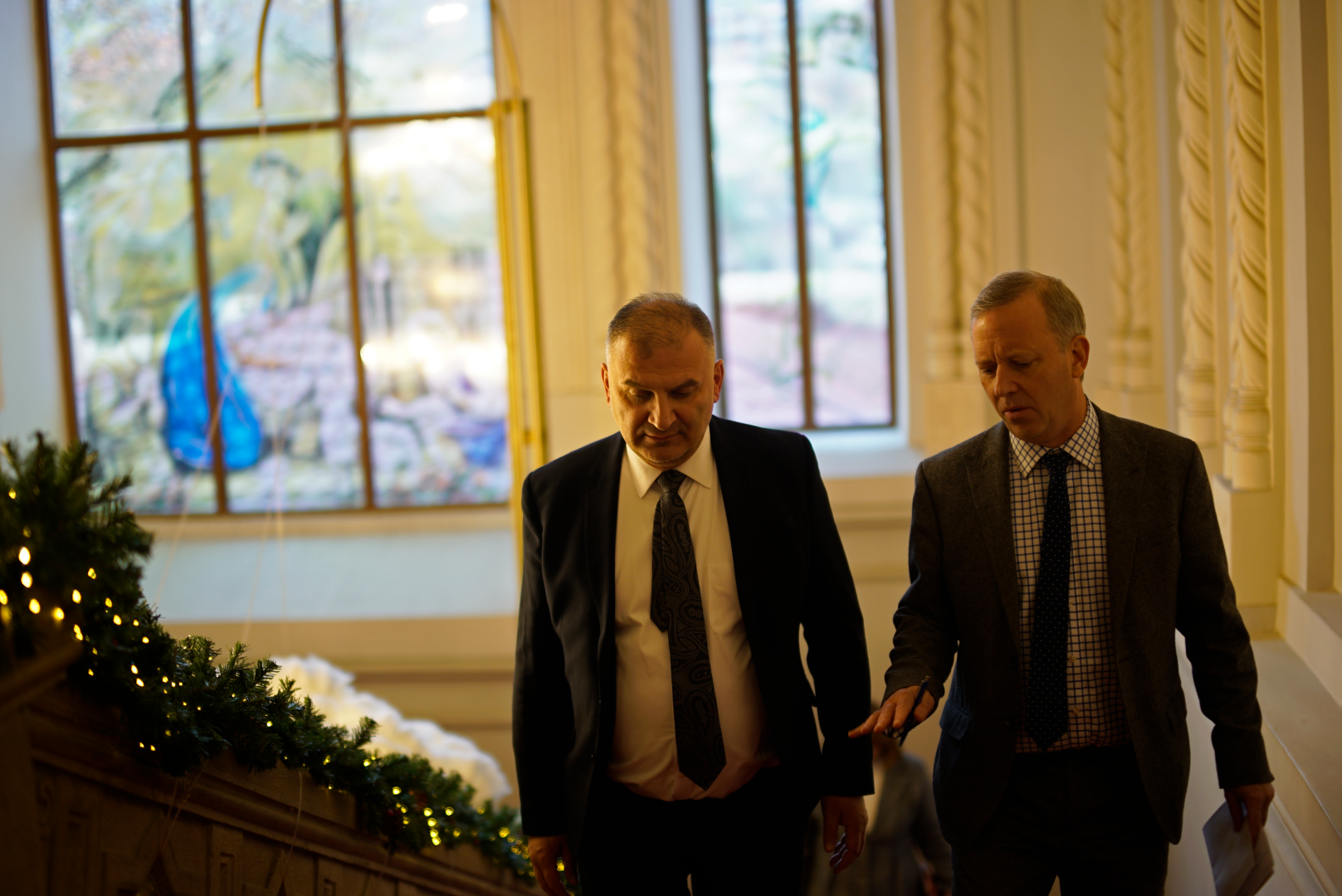 ბრიტანეთის ელჩის შეხვედრა კავკასიის უნივერსიტეტის პრეზიდენტთან 