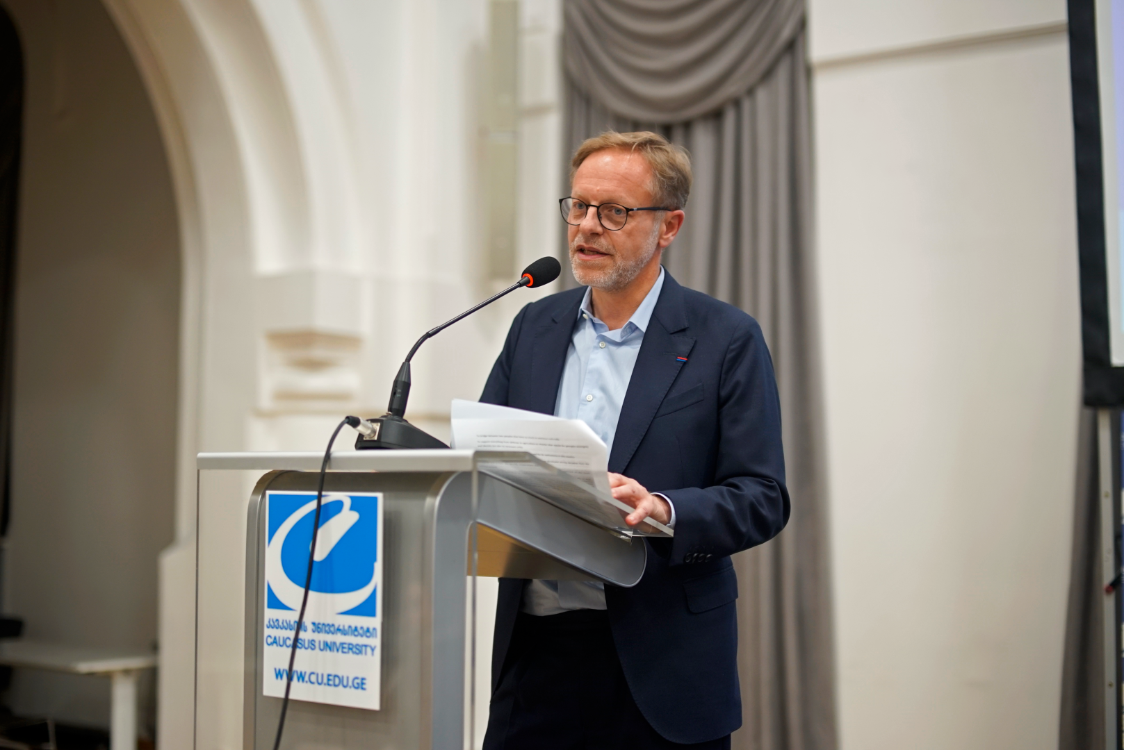 საფრანგეთის ელჩის ვიზიტი კავკასიის უნივერსიტეტში