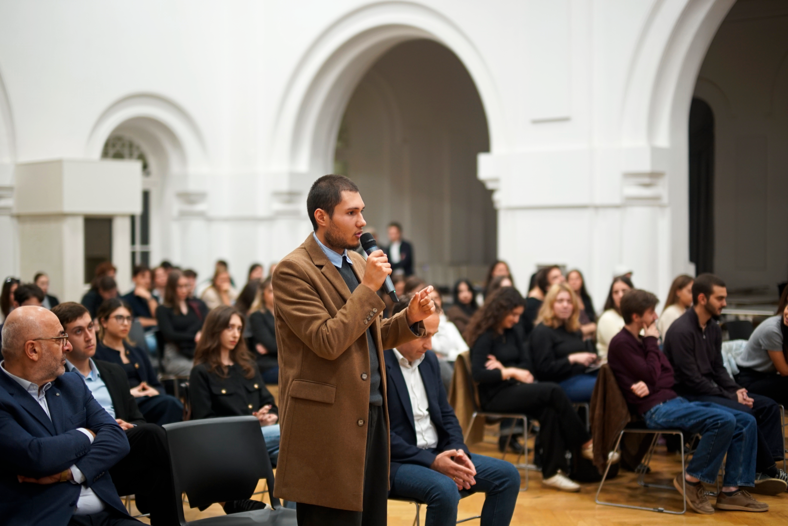 საფრანგეთის ელჩის ვიზიტი კავკასიის უნივერსიტეტში