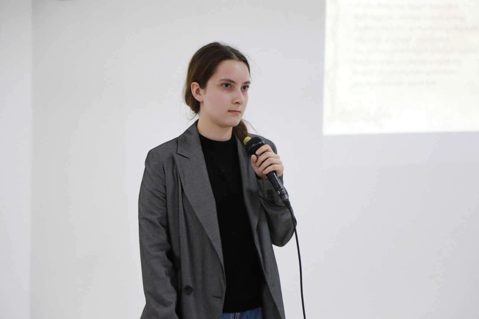 „დროის კარნახით: ახალგაზრდები მუზეუმებში“