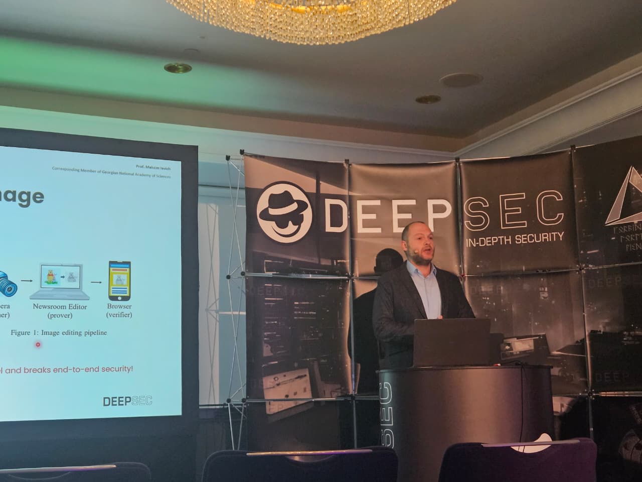 კავკასიის უნივერსიტეტის კიბერ უსაფრთხოების ცენტრის წარმომადგენლები კიბერუსაფრთხოების მსოფლიოს  წამყვან კონფერენციაზე - DeepSec-ზე