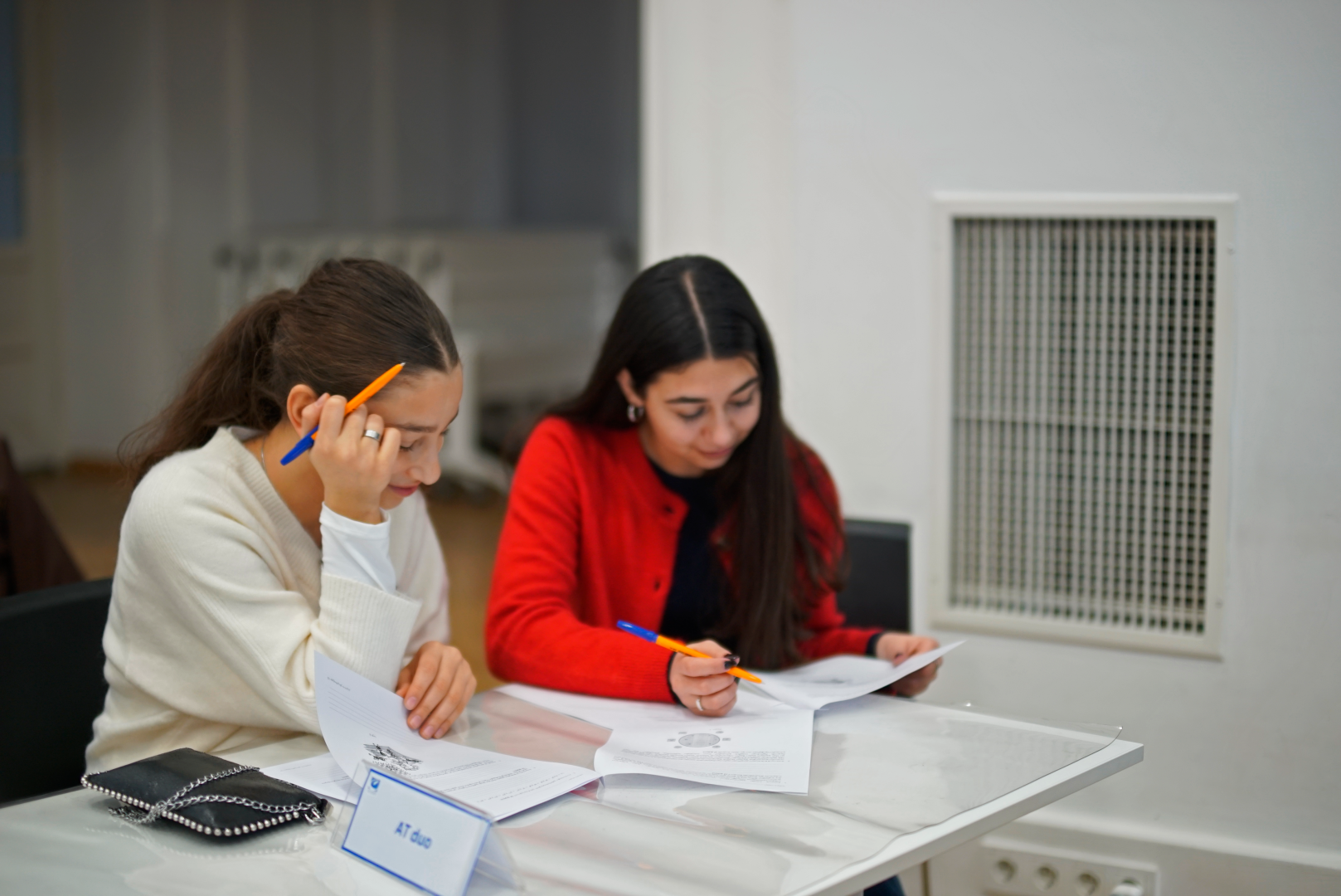 ლოგიკური თამაშების ლიგის პირველადი შედეგები და სწორი პასუხები