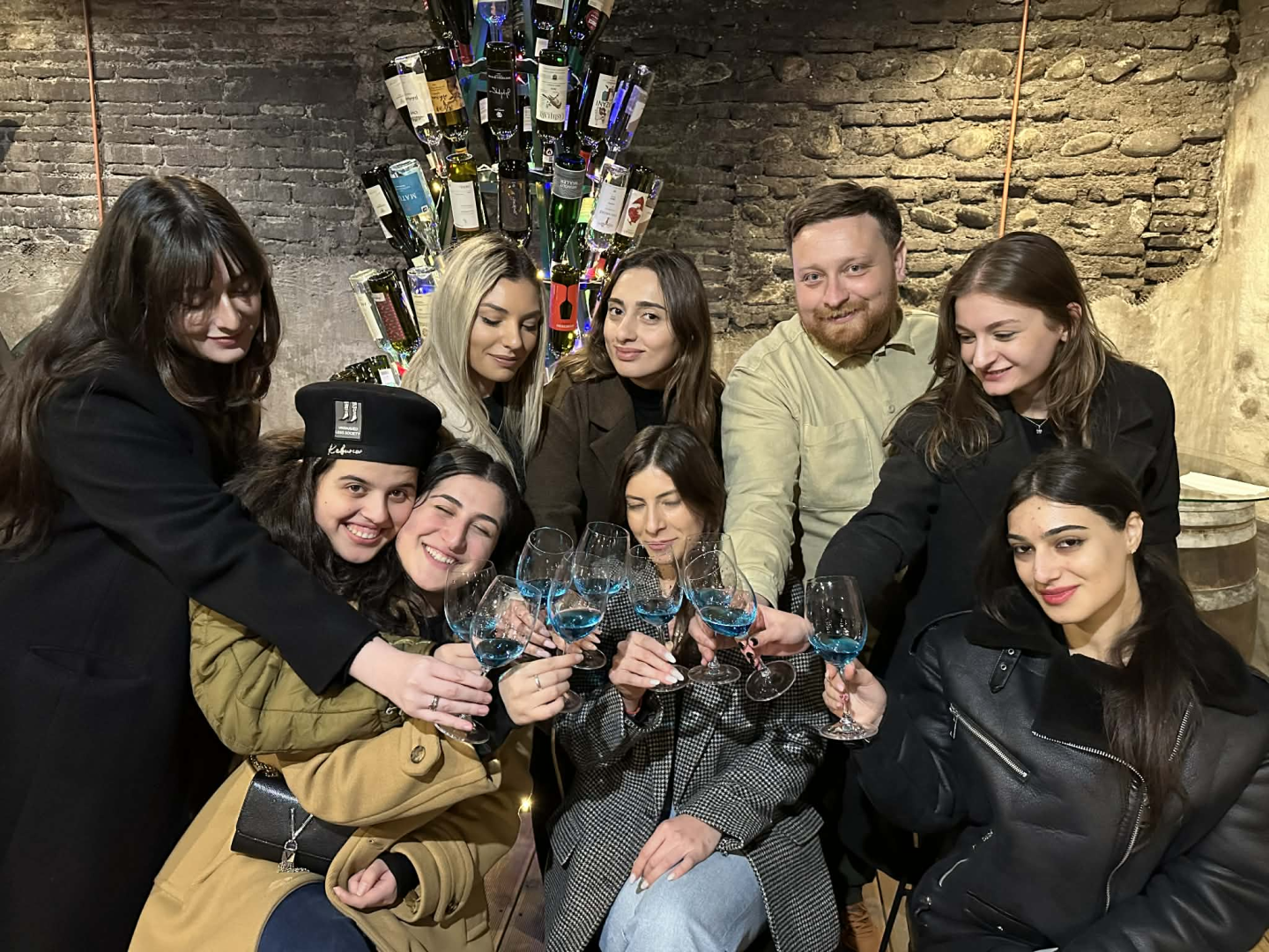 ტურიზმის სკოლის სტუდენტების საგანმანათლებლო ვიზიტი თბილისის ღვინის მუზეუმში