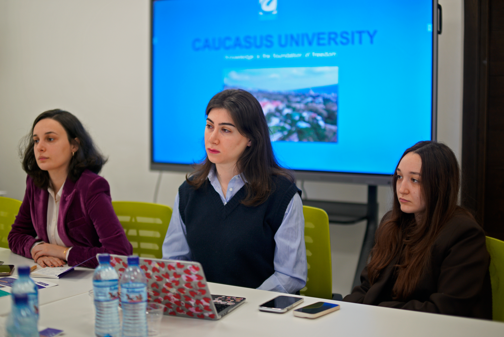 ანჟერის უნივერსიტეტის წარმომადგენლების ვიზიტი კავკასიის უნივერსიტეტში