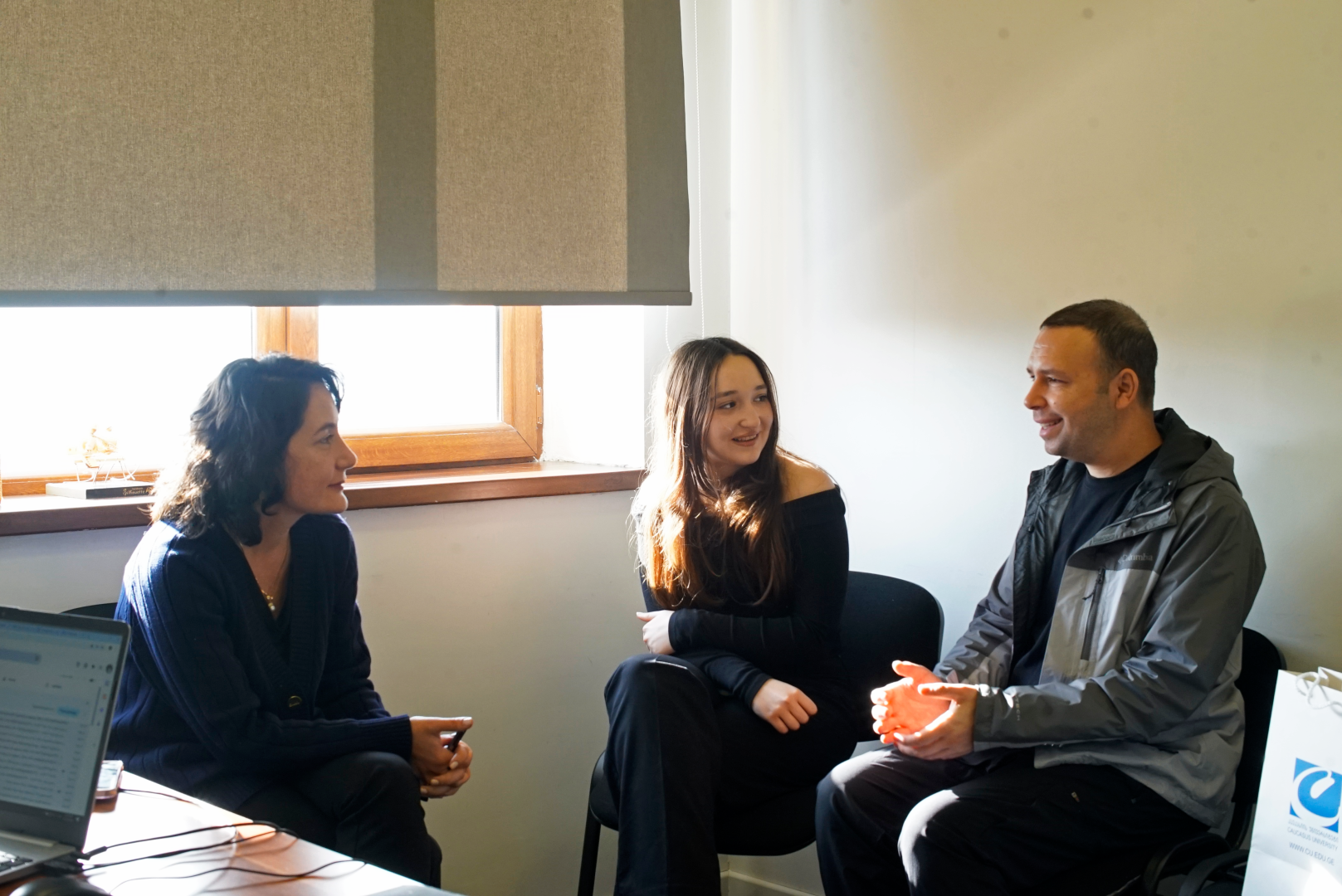 პარტნიორი უნივერსიტეტის წარმომადგენლის ვიზიტი კავკასიის უნივერსიტეტში