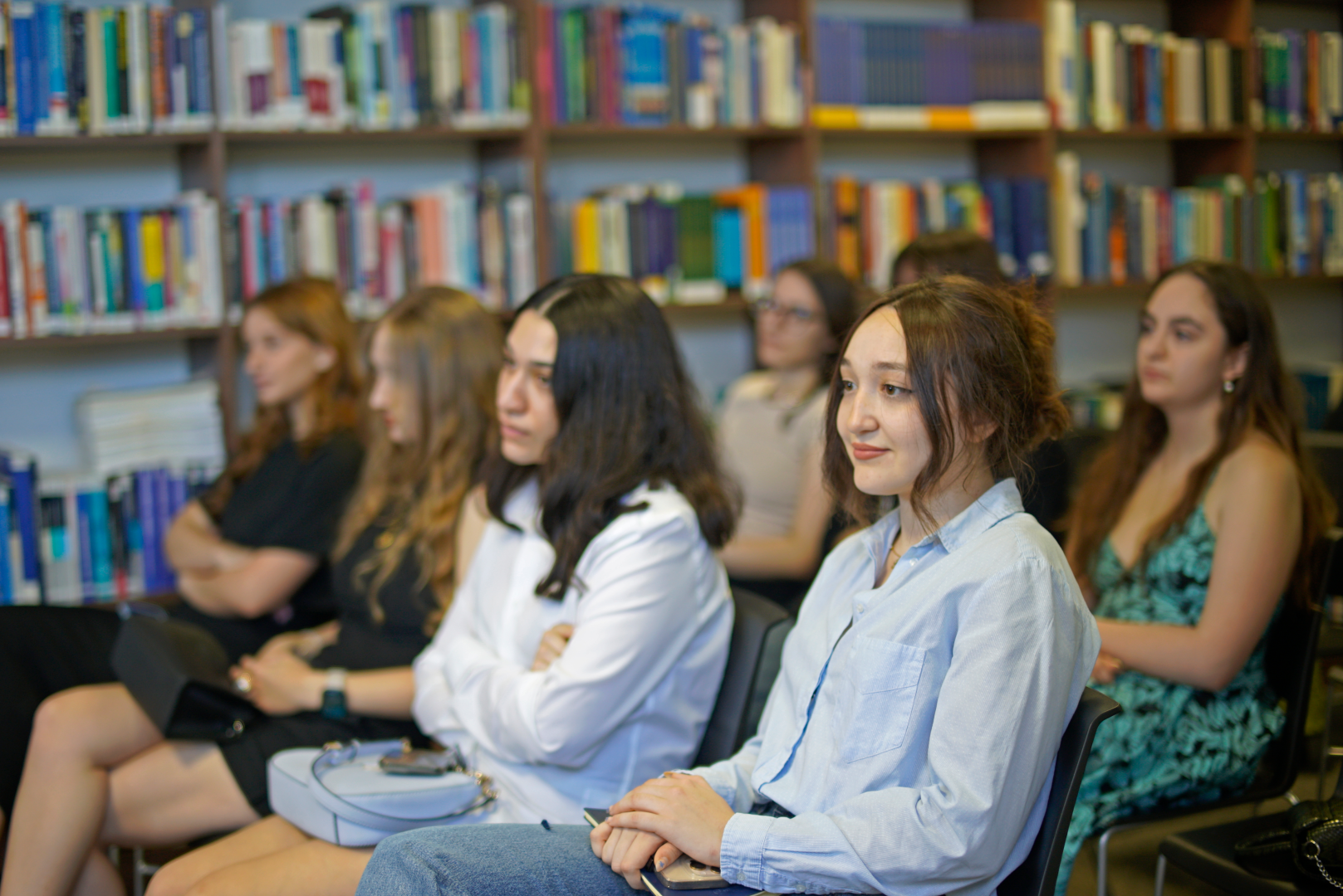 ინჰოლანდის გამოყენებით მეცნიერებათა უნივერსიტეტის პროფესორების ვიზიტი კავკასიის უნივერსიტეტში
