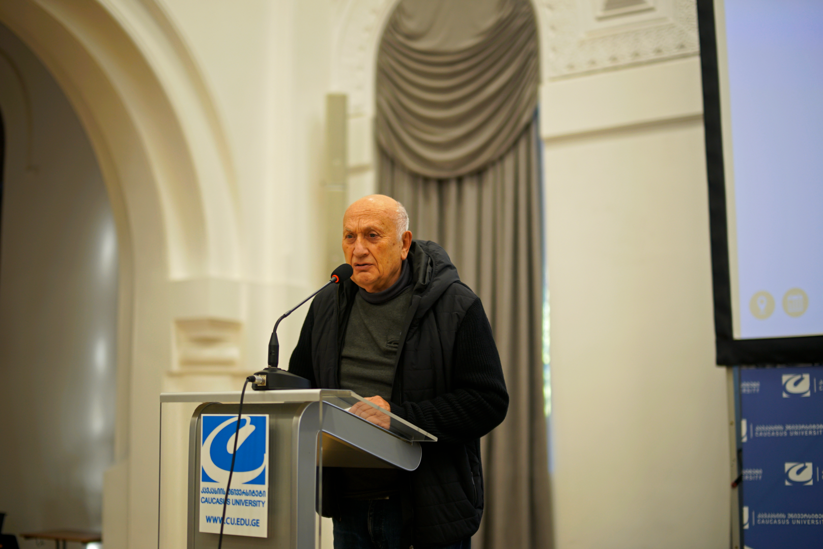 კავკასიის უნივერსიტეტის მე-10 წლიური საერთაშორისო კონფერენცია