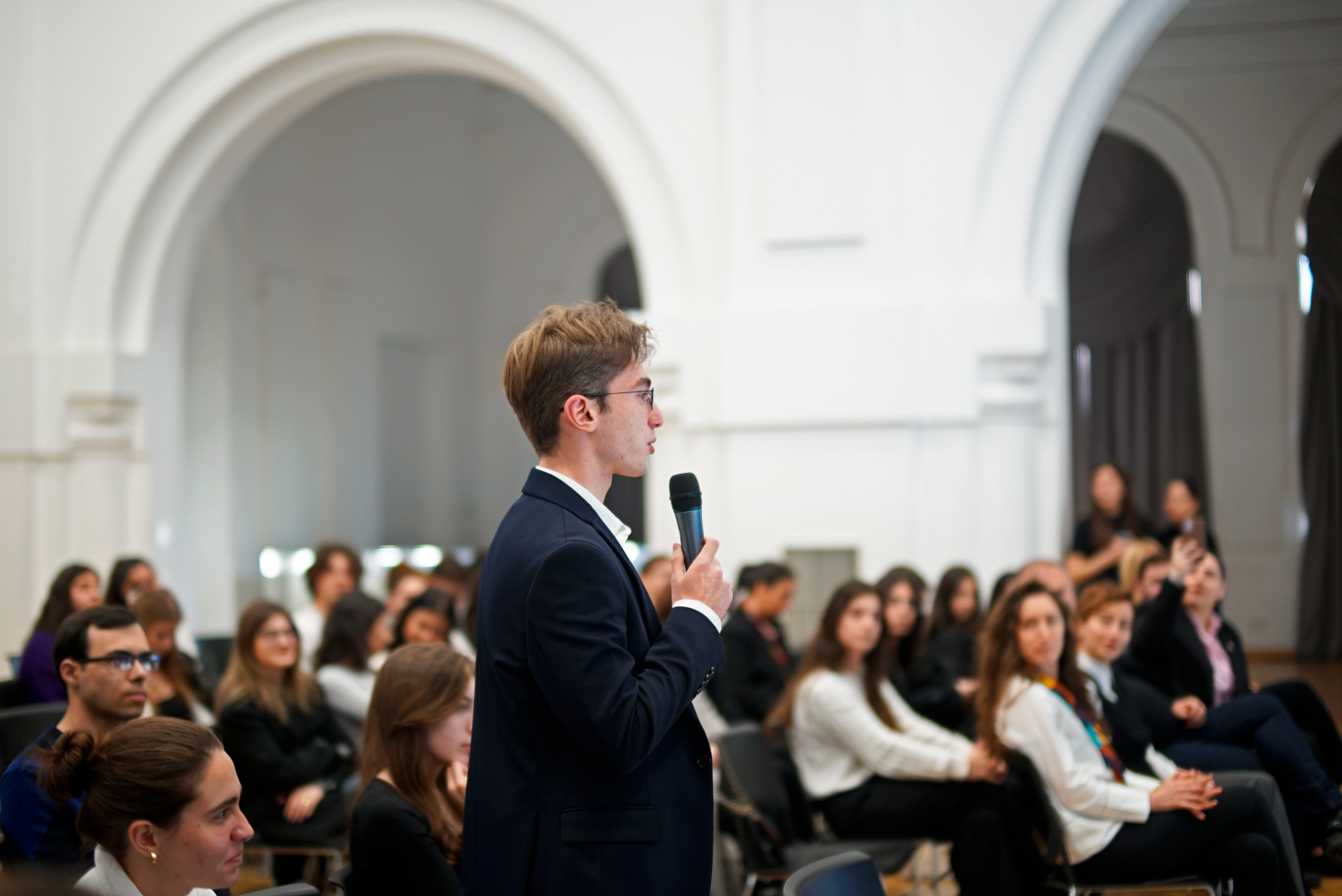 ევროკავშირის ელჩის შეხვედრა CU-ის სტუდენტებთან