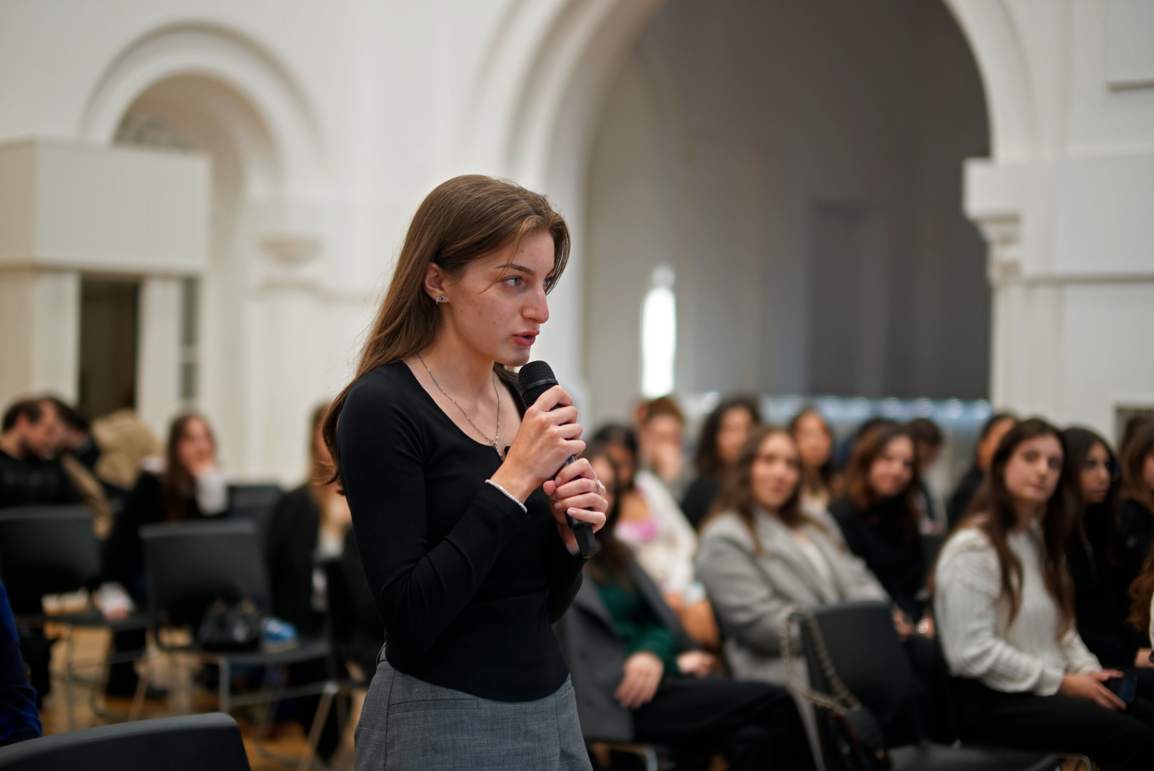 ევროკავშირის ელჩის შეხვედრა CU-ის სტუდენტებთან