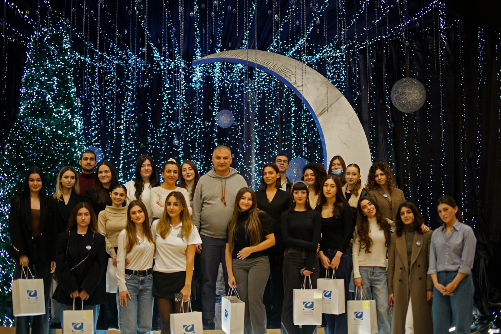 CU-ის ელჩების შეხვედრა უნივერსიტეტის პრეზიდენტთან