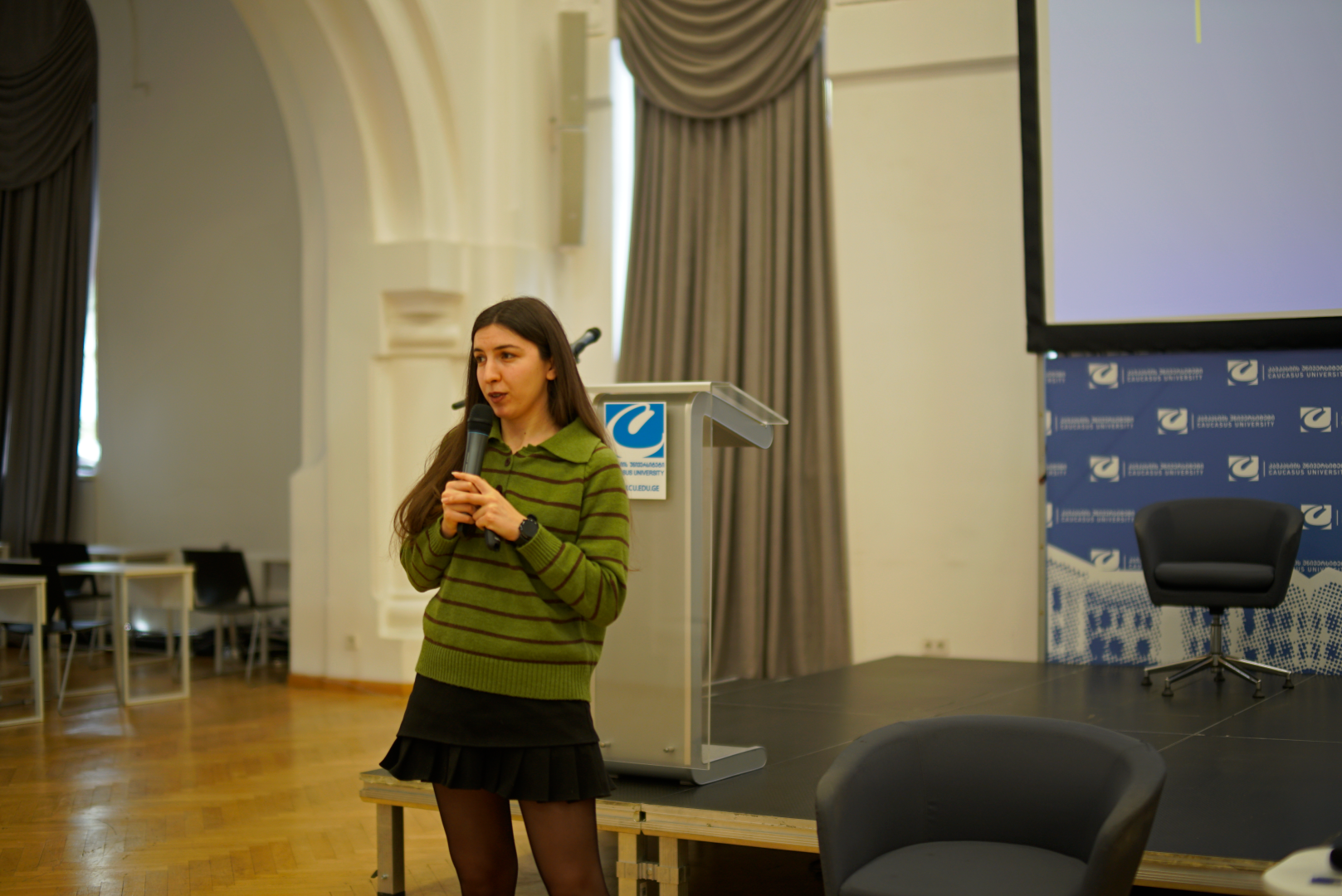 კავკასიის უნივერსიტეტში საერთაშორისო სტუდენტებისათვის საორიენტაციო შეხვედრები დაიწყო 