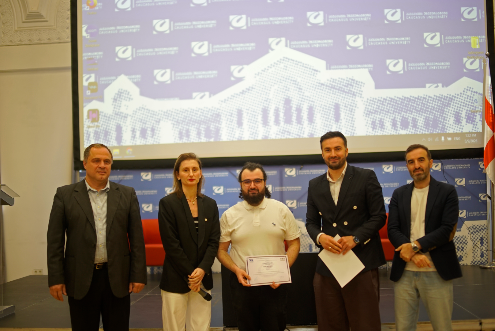 ბიზნესის სკოლის მე-8 სტუდენტური სასკოლო სამეცნიერო კონფერენცია სადოქტორო საფეხურის სტუდენტებისთვის