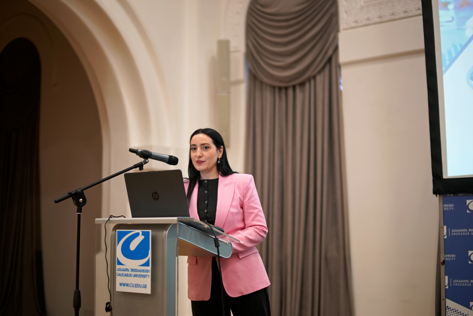 კავკასიის უნივერსიტეტში საჯარო ლექცია გაიმართა თემაზე &ndash; &bdquo;ფინანსური ანგარიშგების ანალიზი&ldquo;