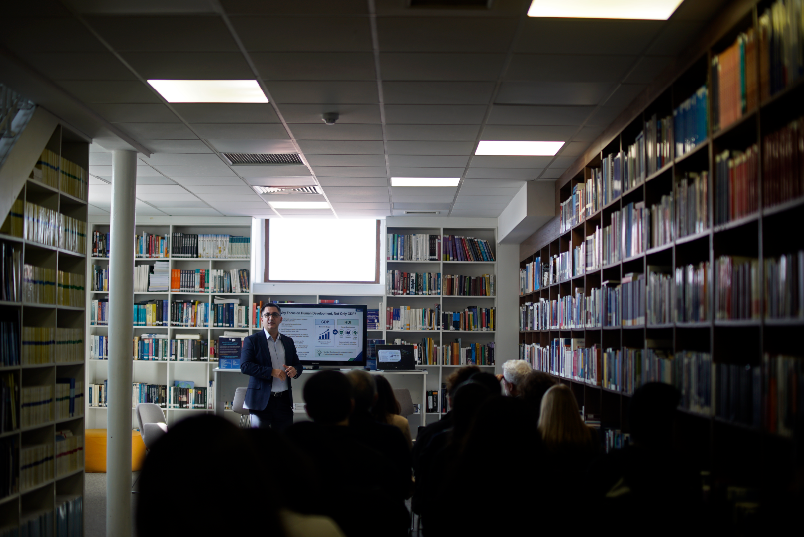 საჯარო ლექცია თემაზე - ურთიერთქმედების გამოკვეთა: საინფორმაციო და საკომუნიკაციო ტექნოლოგიების (ICT) მოდერატორული როლი განახლებად ენერგიასა და ადამიანის განვითარებას შორის კავშირში BRICS-ის ქვეყნებში