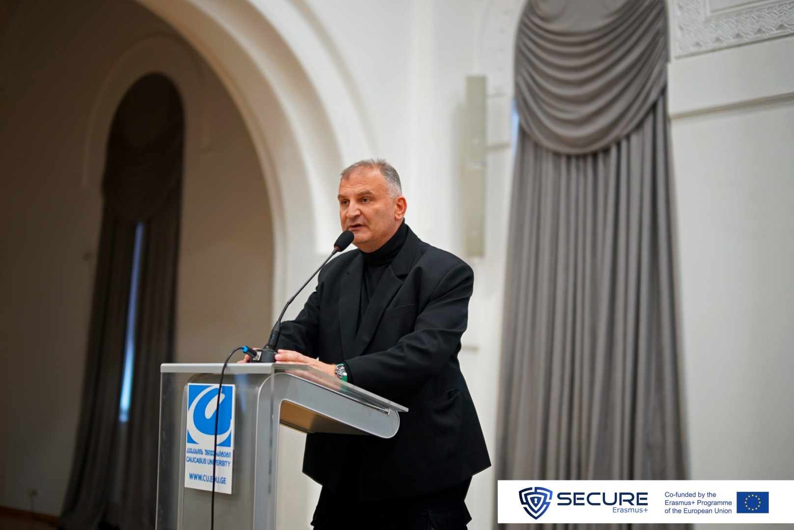 კვანტური ლაბორატორიის გახსნა კავკასიის უნივერსიტეტში