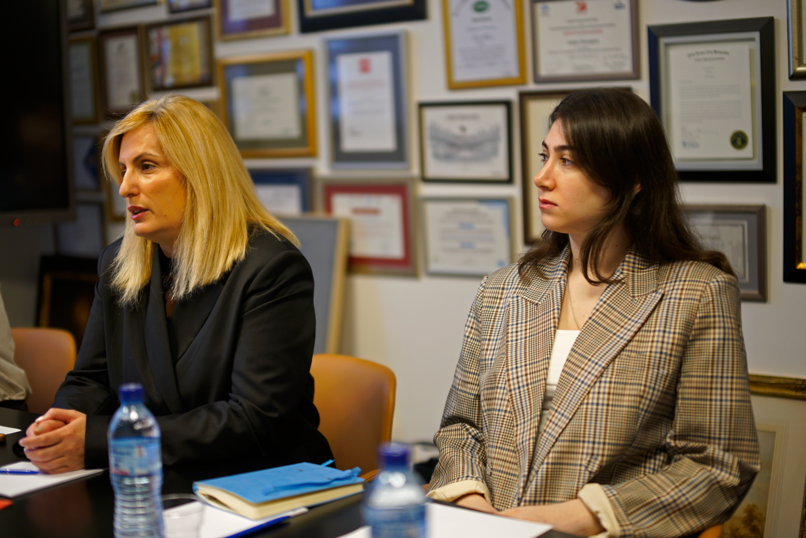 ესპანეთის საელჩოსა და სერვანტესის ინსტიტუტის წარმომადგენლების ვიზიტი კავკასიის უნივერსიტეტში