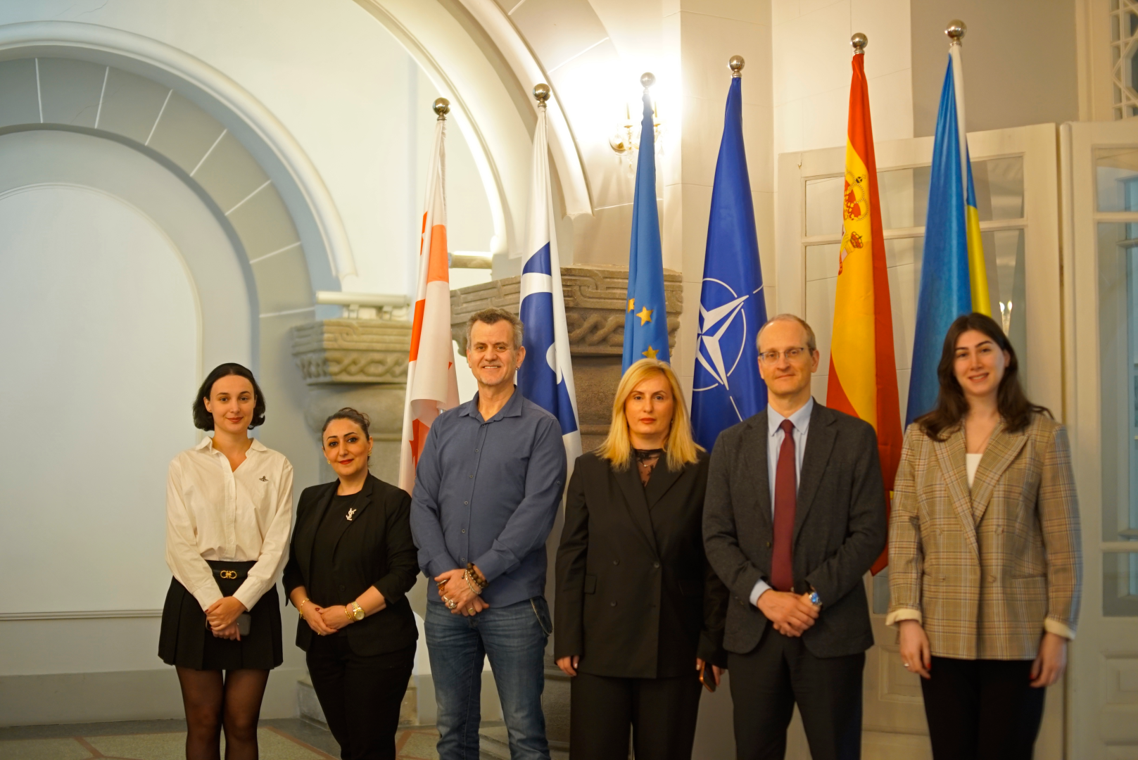 ესპანეთის საელჩოსა და სერვანტესის ინსტიტუტის წარმომადგენლების ვიზიტი კავკასიის უნივერსიტეტში