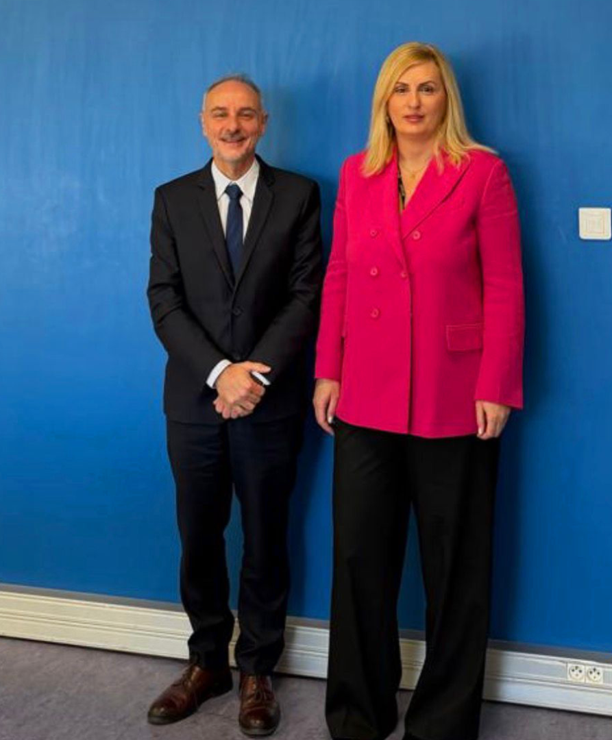 კავკასიის უნივერსიტეტის წარმომადგენლების ვიზიტი რენში