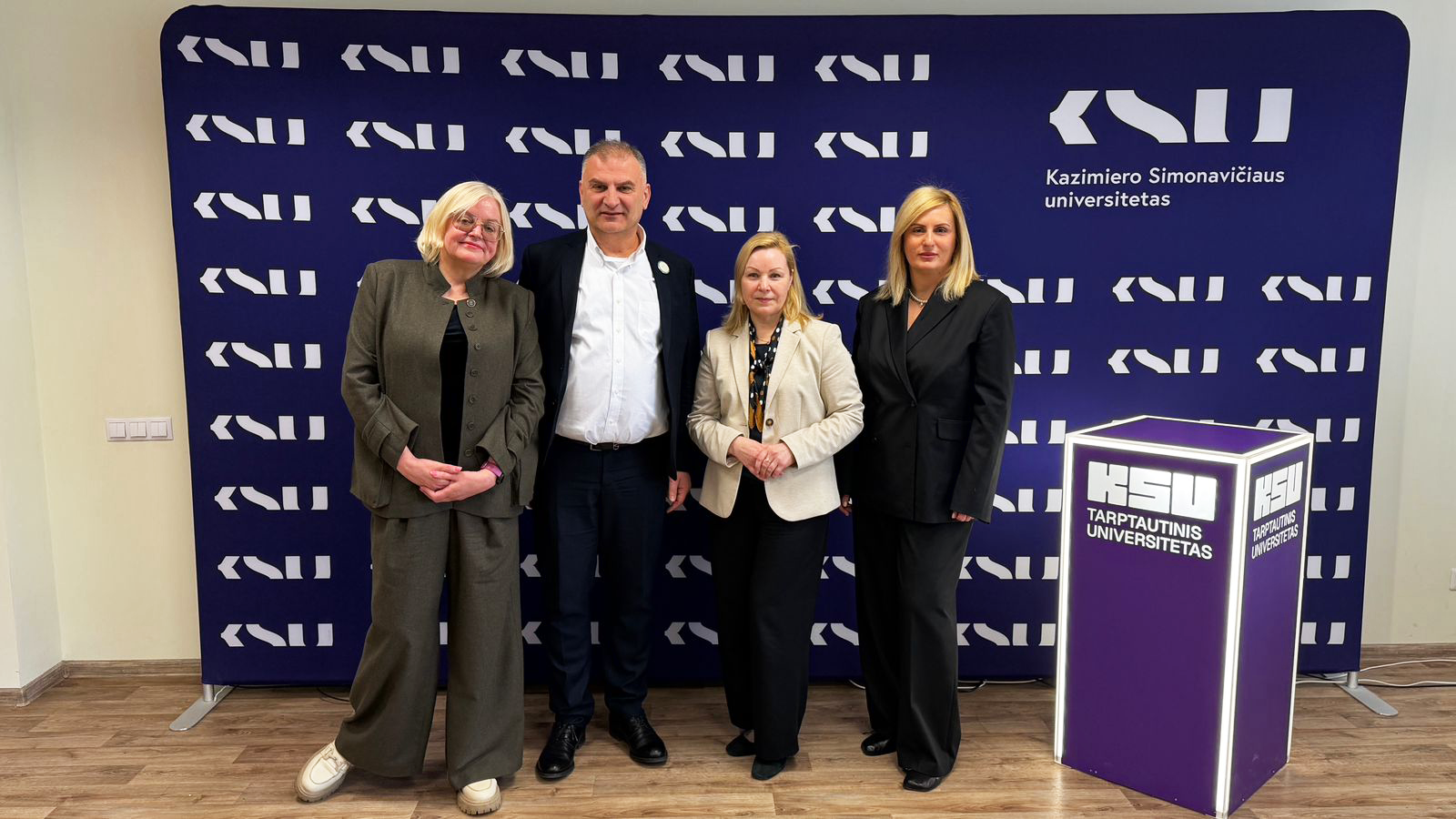 კავკასიის უნივერსიტეტის დელეგაცია კაზიმიერას სიმონავიჩიუსის უნივერსიტეტში