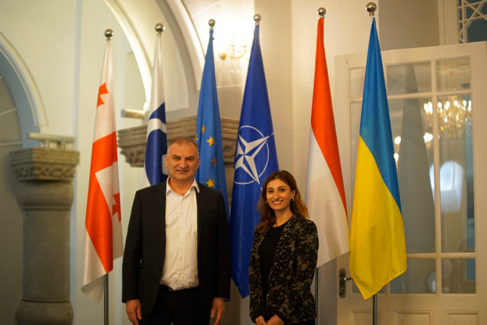 კავკასიის უნივერსიტეტის პრეზიდენტმა ნიდერლანდების სამეფოს ელჩს უმასპინძლა