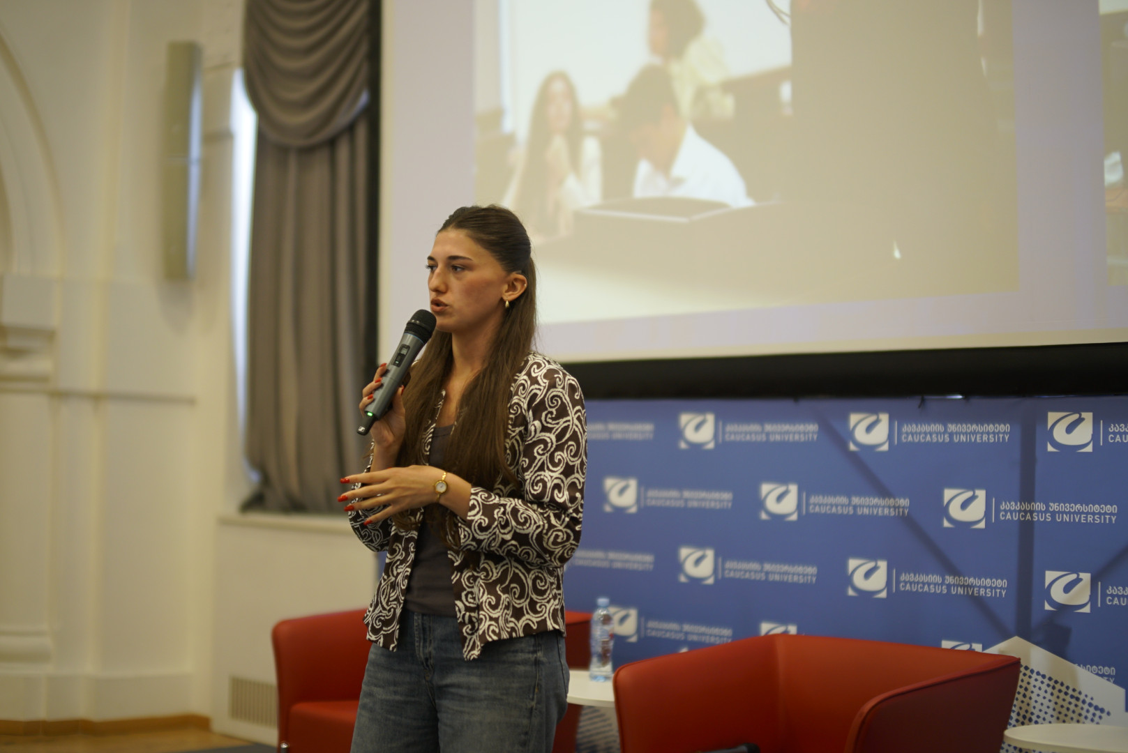 კავკასიის უნივერსიტეტში საერთაშორისო სტუდენტებისათვის საორიენტაციო შეხვედრები დაიწყო