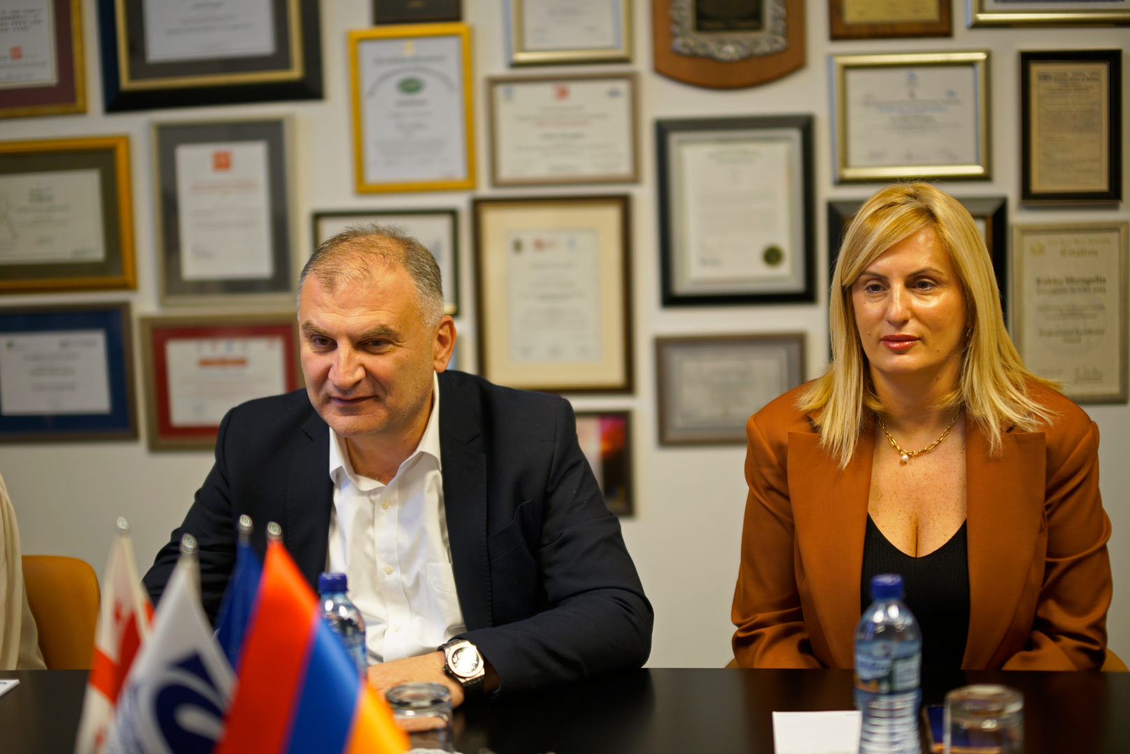 კავკასიის უნივერსიტეტმა სამუშაო ვიზიტით სომხეთის დელეგაციას უმასპინძლა