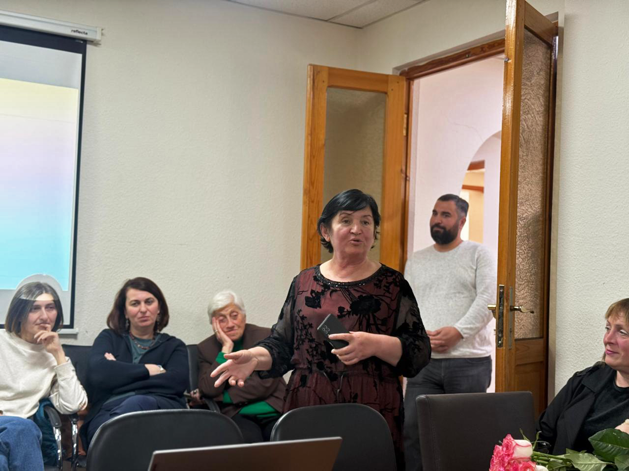 კავკასიის უნივერსიტეტის წარმომადგენლების ვიზიტი დედოფლისწყაროს სასწავლო ცენტრ "სპექტრში"