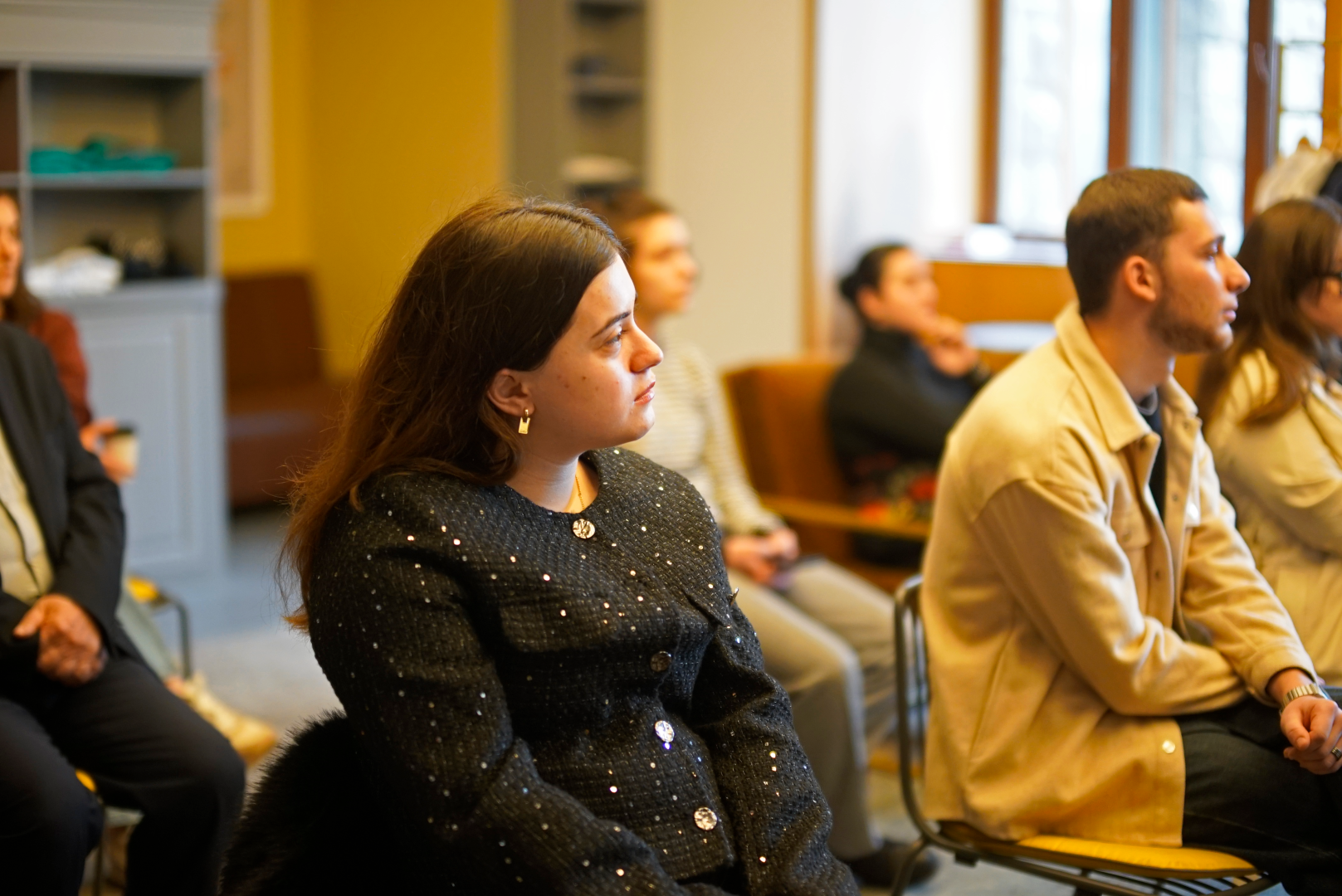 ილიას ხუთშაბათების პირველი შეხვედრა -  &bdquo;ენა და იდეოლოგია: პოლიტიკური დისკურსის ლინგვისტური განზომილება&ldquo;