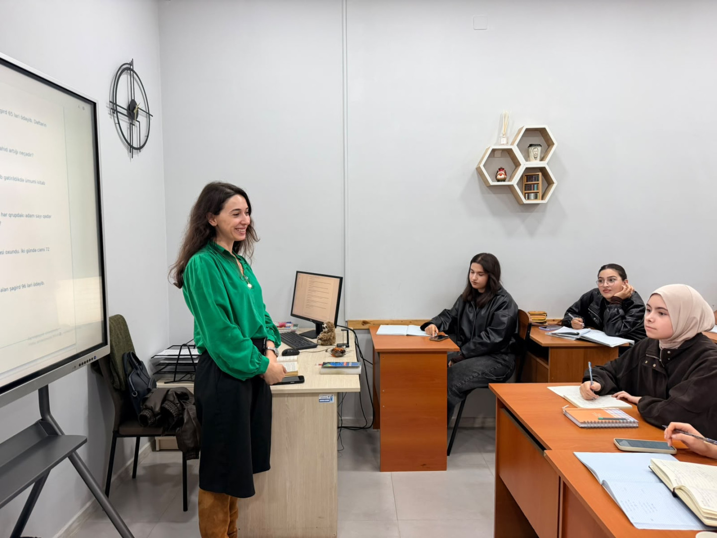კავკასიის უნივერსიტეტის წარმომადგენლების ვიზიტი მარნეულში - თანამშრომლობის ახალი შესაძლებლობები
